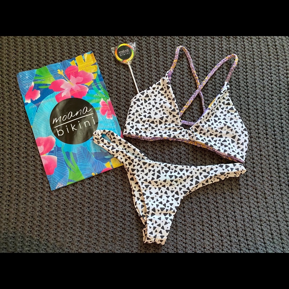 Moana pebbles bottom